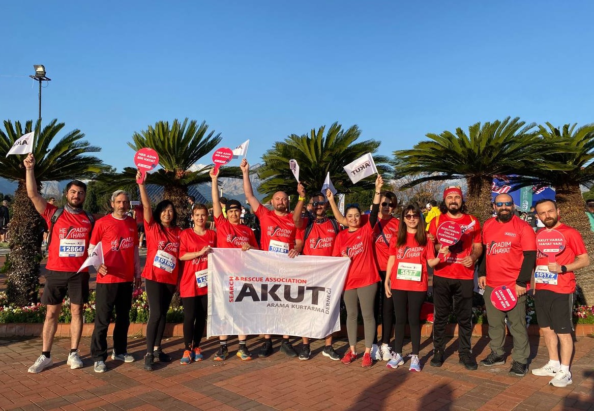 2025 İstanbul Maratonu Yardımseverlik Koşusu - AKUT İletişim Formu