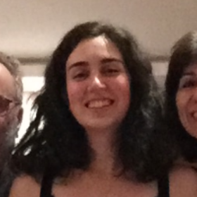 Naz Manzakoğlu